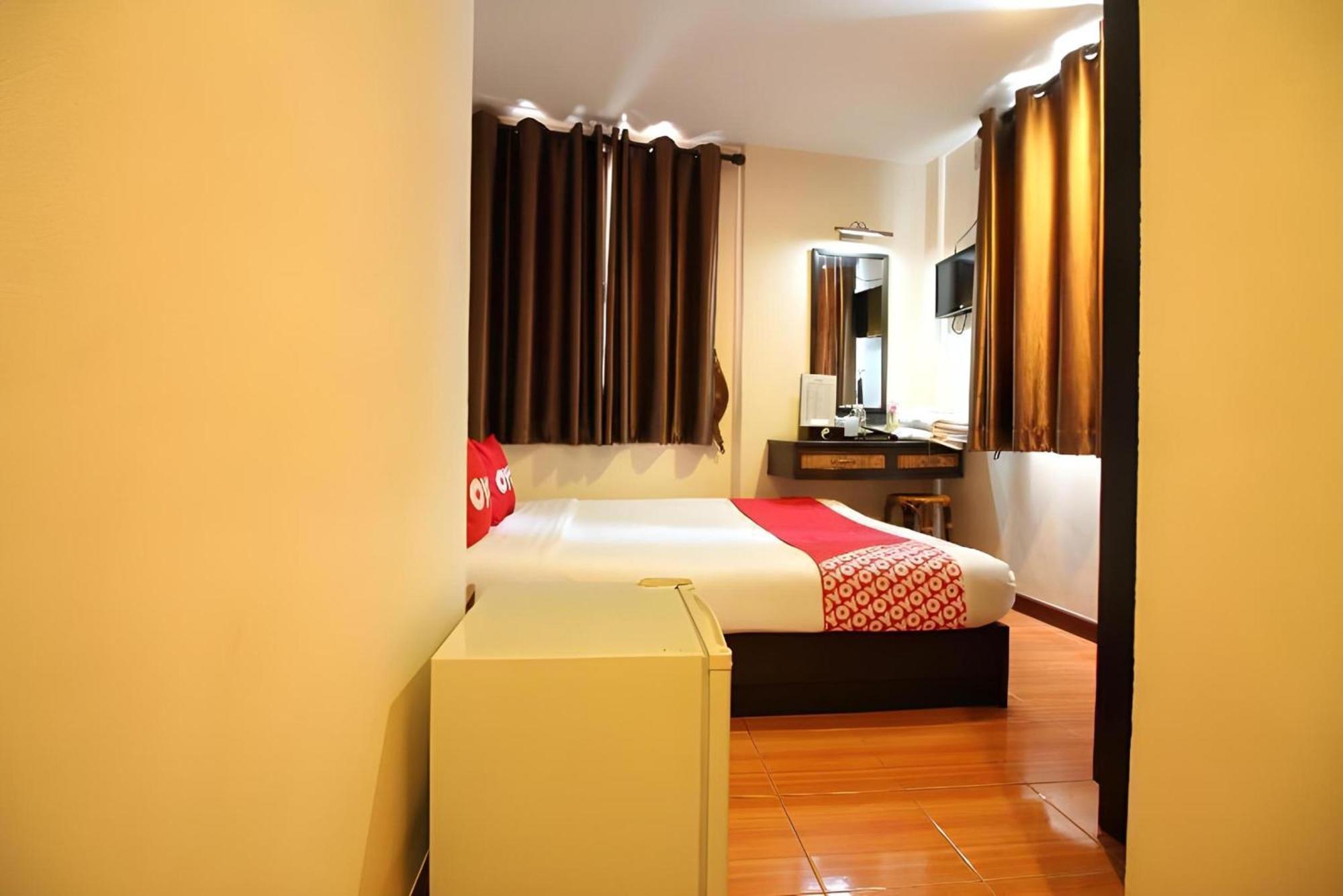 Pannee Lodge Khaosan - Sha Plus Банкок Екстериор снимка