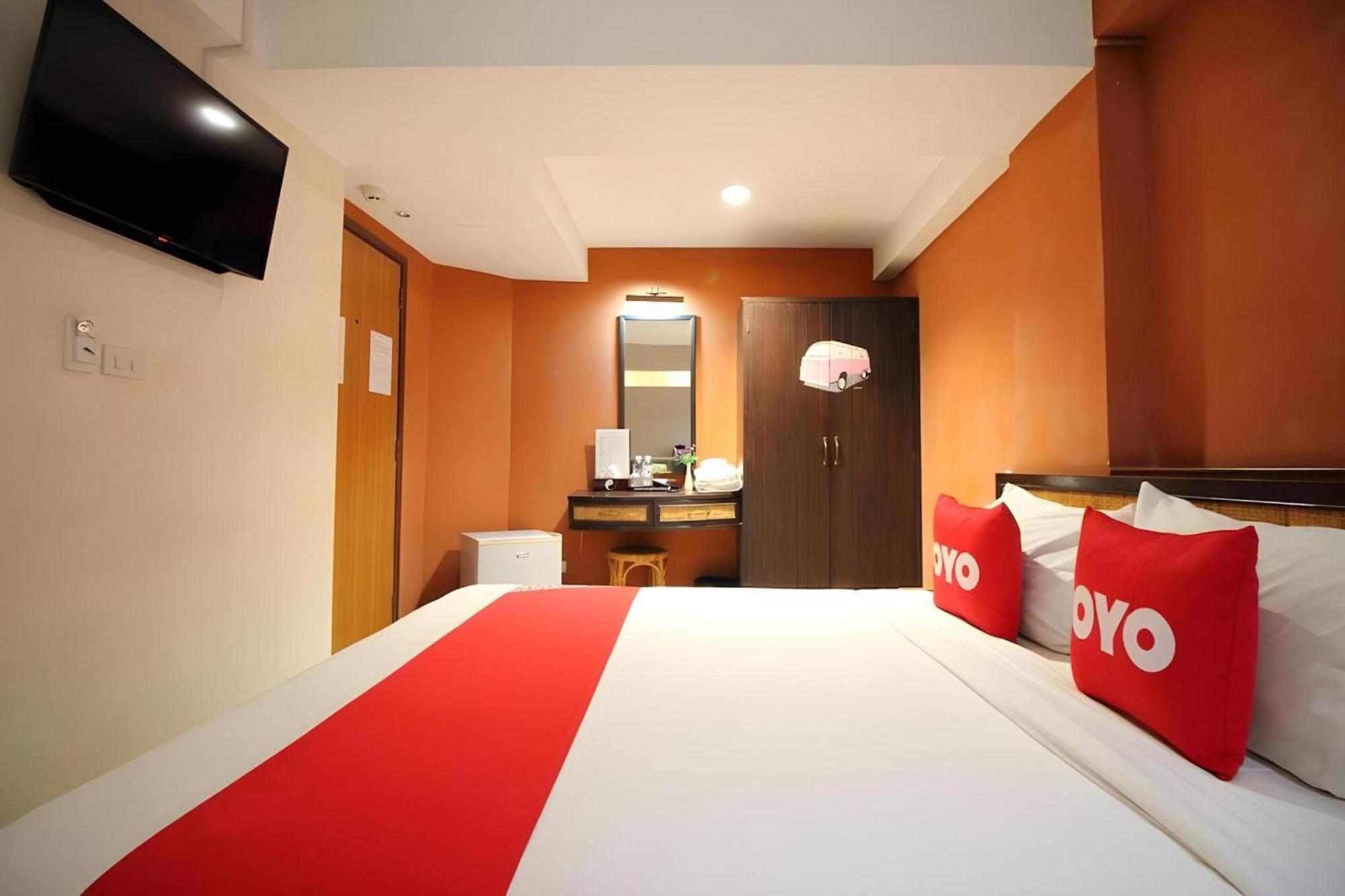 Pannee Lodge Khaosan - Sha Plus Банкок Екстериор снимка