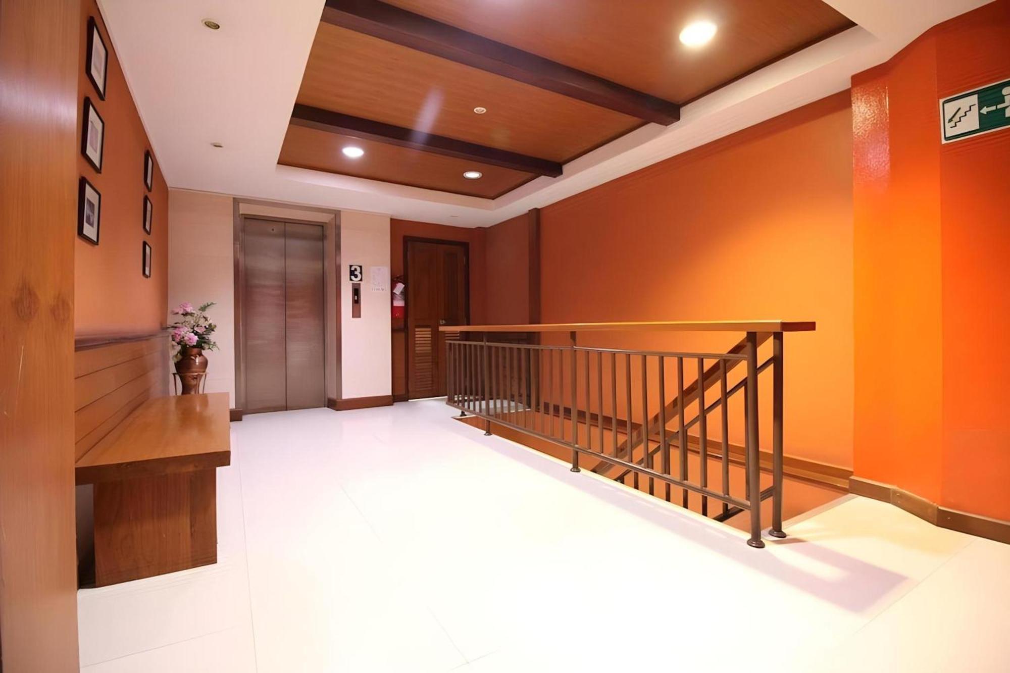 Pannee Lodge Khaosan - Sha Plus Банкок Екстериор снимка