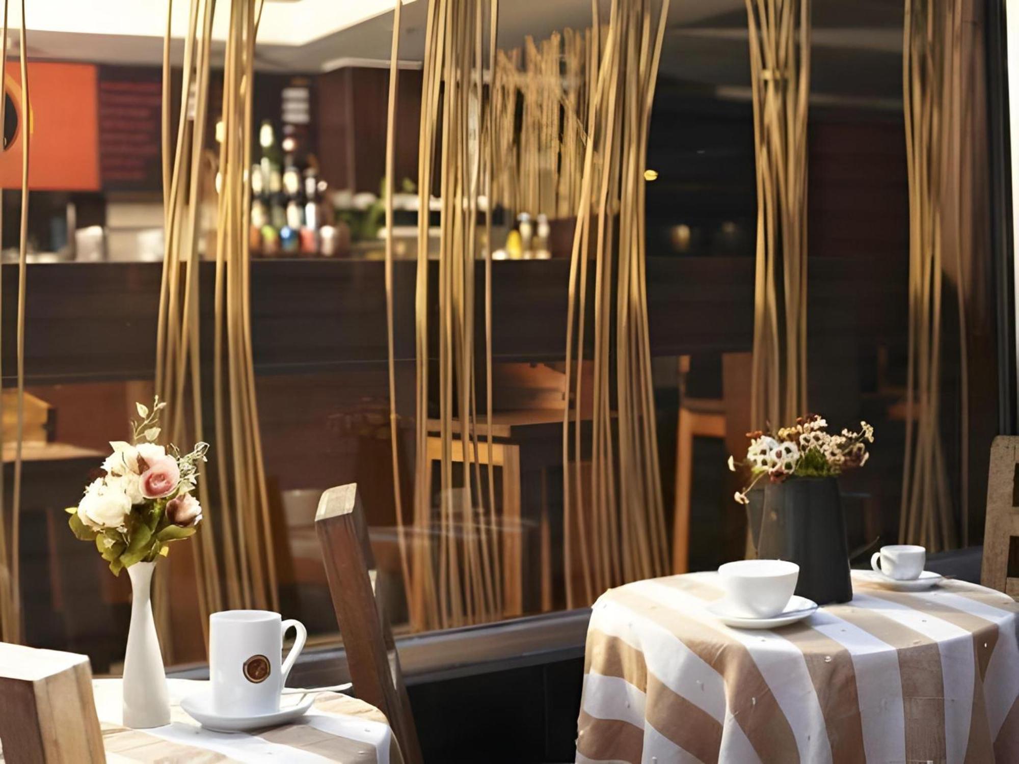 Pannee Lodge Khaosan - Sha Plus Банкок Екстериор снимка